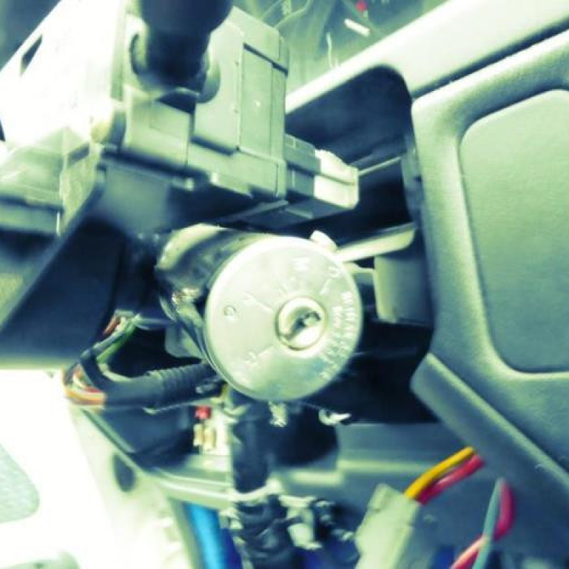 Ceinture arriere gauche PEUGEOT 106 Photo n°14