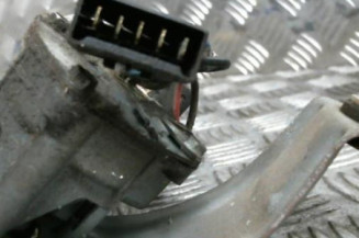 Moteur essuie glace avant RENAULT R9