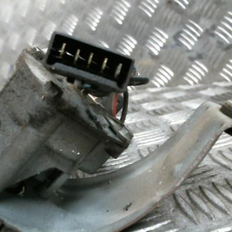 Moteur essuie glace avant RENAULT R9