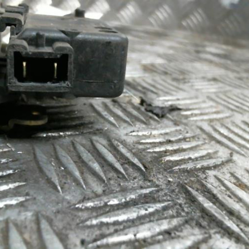 Serrure arriere droit RENAULT CLIO 1 Photo n°3