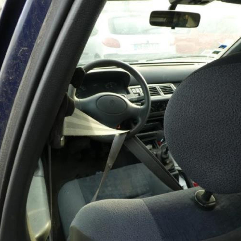Serrure arriere droit RENAULT CLIO 1 Photo n°8