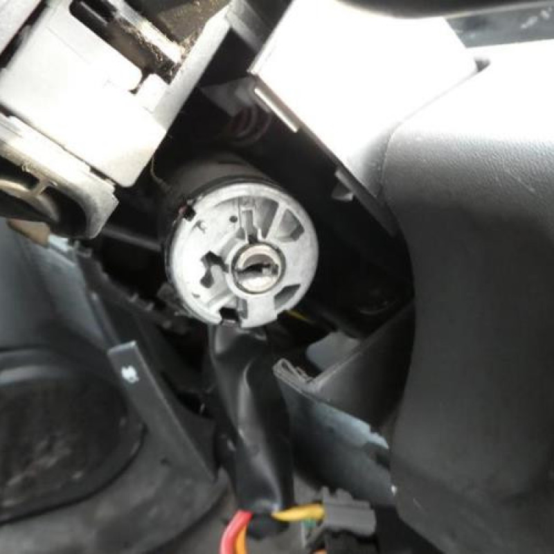 Serrure arriere droit RENAULT CLIO 1 Photo n°10