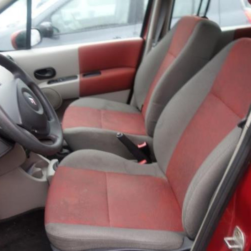 Pretensionneur de ceinture arriere gauche RENAULT MODUS Photo n°10