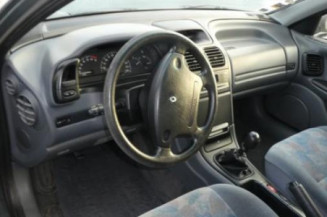 Etrier avant droit (freinage) RENAULT LAGUNA 1
