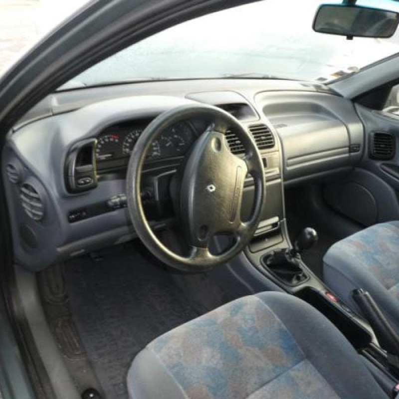 Etrier avant droit (freinage) RENAULT LAGUNA 1 Photo n°5