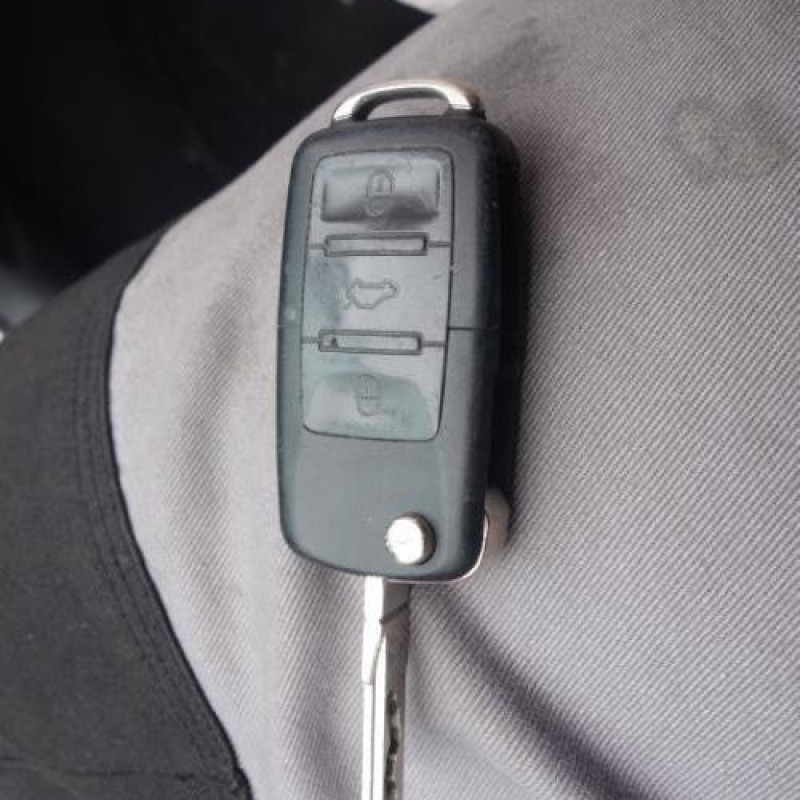 Ceinture arriere gauche VOLKSWAGEN POLO 4 Photo n°12