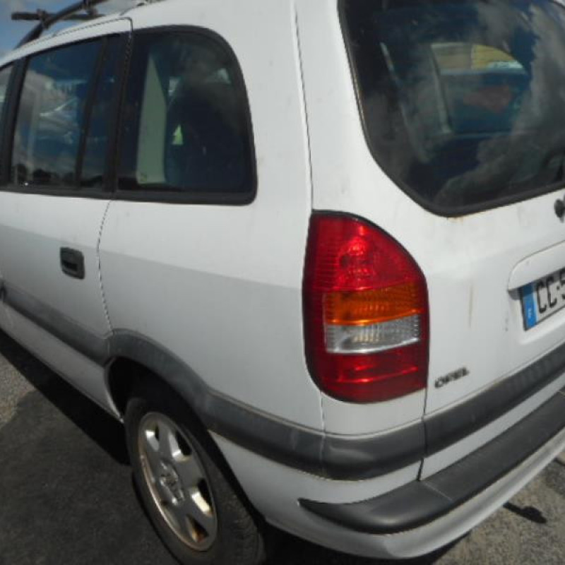 Trappe d'essence OPEL ZAFIRA A Photo n°6
