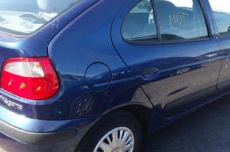 Porte avant gauche RENAULT MEGANE 1