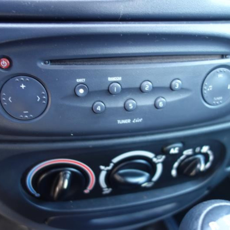Porte avant gauche RENAULT MEGANE 1 Photo n°8