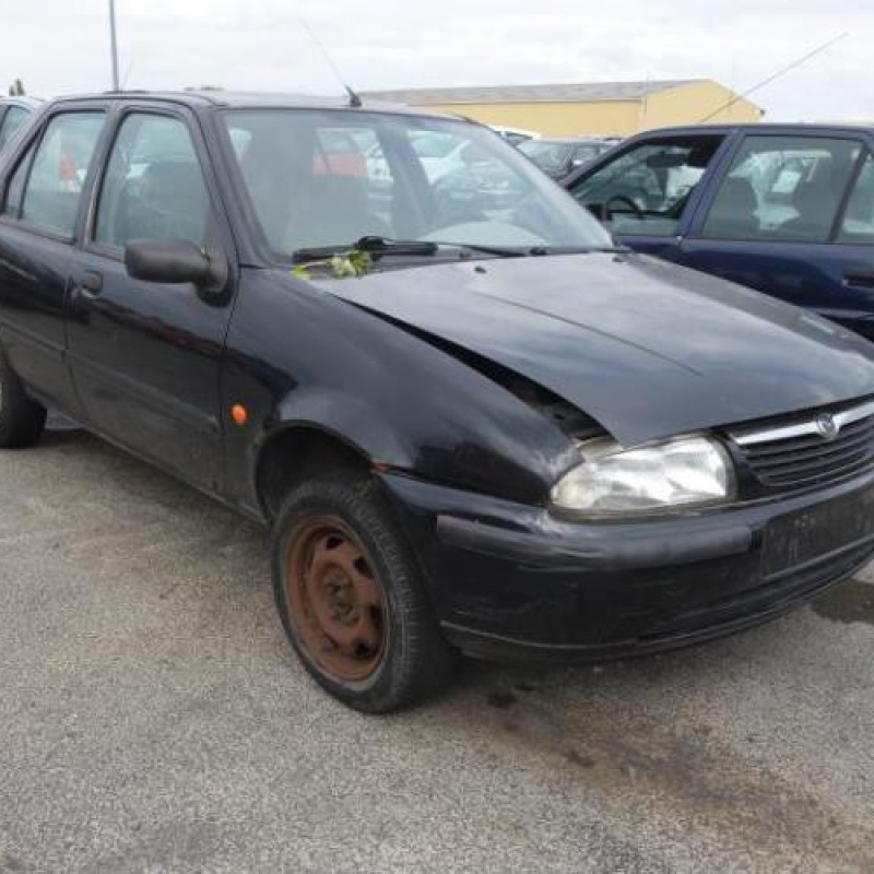 Capot MAZDA 121 3 Photo n°4