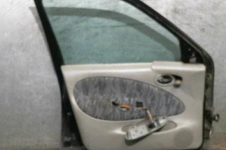 Porte avant gauche MAZDA 121 3