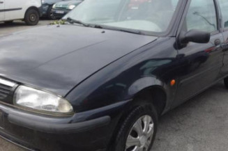 Porte avant gauche MAZDA 121 3