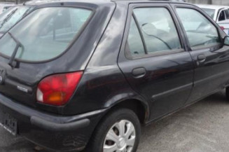 Porte avant gauche MAZDA 121 3