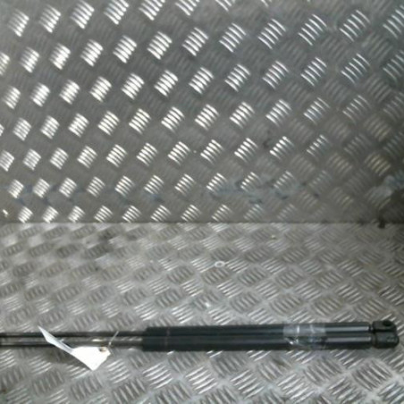 Verin de coffre MAZDA 121 3 Photo n°1