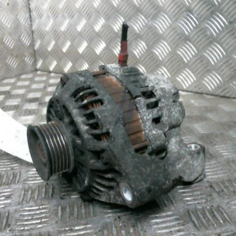 Alternateur MAZDA 121 3 Photo n°1