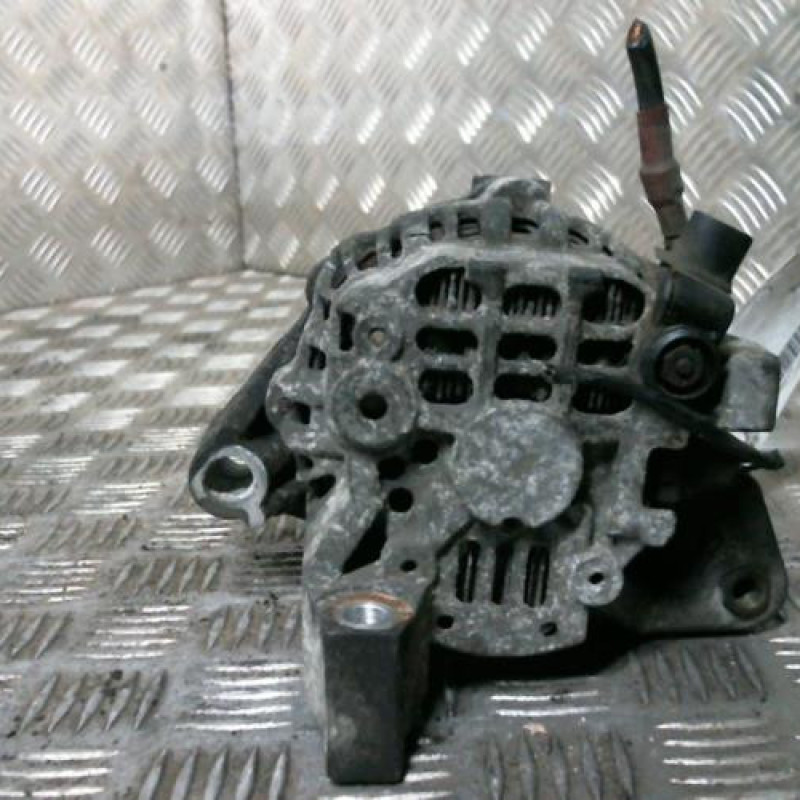 Alternateur MAZDA 121 3 Photo n°4