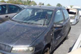 Malle/Hayon arriere FIAT PUNTO 2