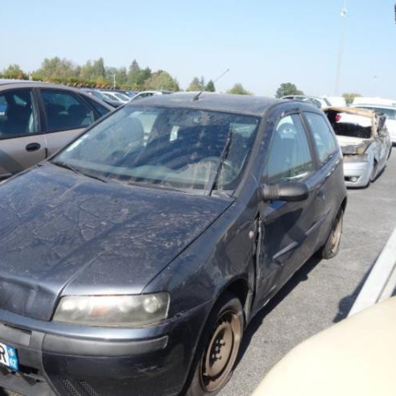 Malle/Hayon arriere FIAT PUNTO 2 Photo n°4