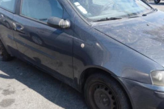 Malle/Hayon arriere FIAT PUNTO 2
