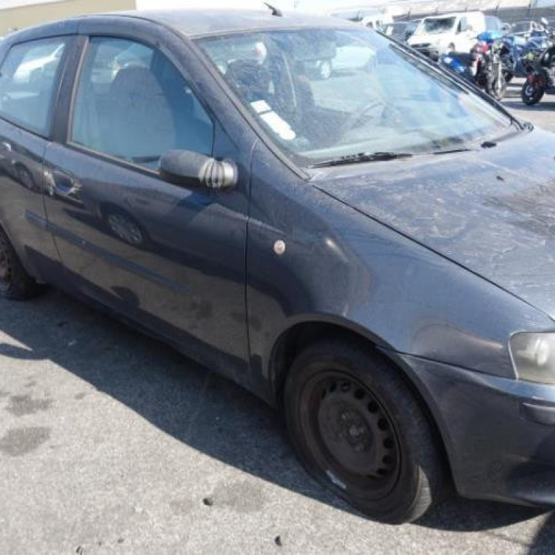 Malle/Hayon arriere FIAT PUNTO 2 Photo n°5