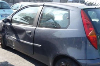 Malle/Hayon arriere FIAT PUNTO 2