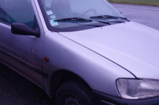 Amortisseur avant droit PEUGEOT 106