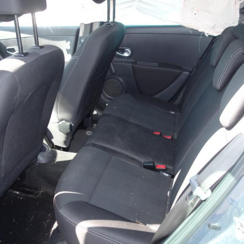 Trappe d'essence RENAULT CLIO 3 Photo n°9