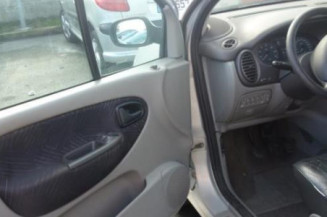 Amortisseur avant droit RENAULT SCENIC 1