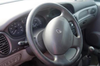 Amortisseur avant droit RENAULT SCENIC 1