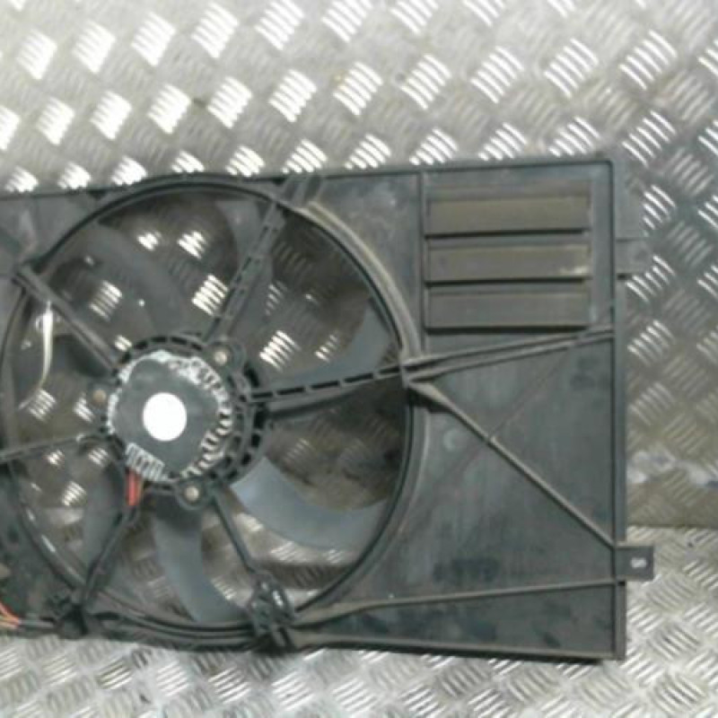 Moto ventilateur radiateur VOLKSWAGEN GOLF PLUS Photo n°2
