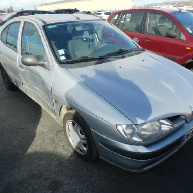 Optique avant principal droit (feux)(phare) RENAULT MEGANE 1 Photo n°4