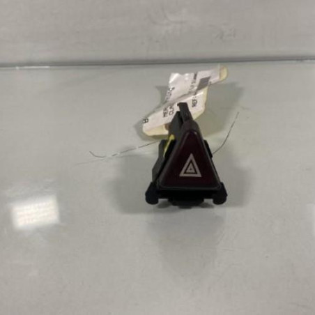 Bouton de warning MERCEDES CLASSE A 168 Photo n°1