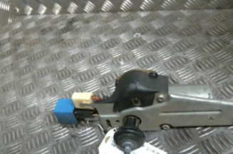 Moteur essuie glace arriere PEUGEOT 406 Photo n°1