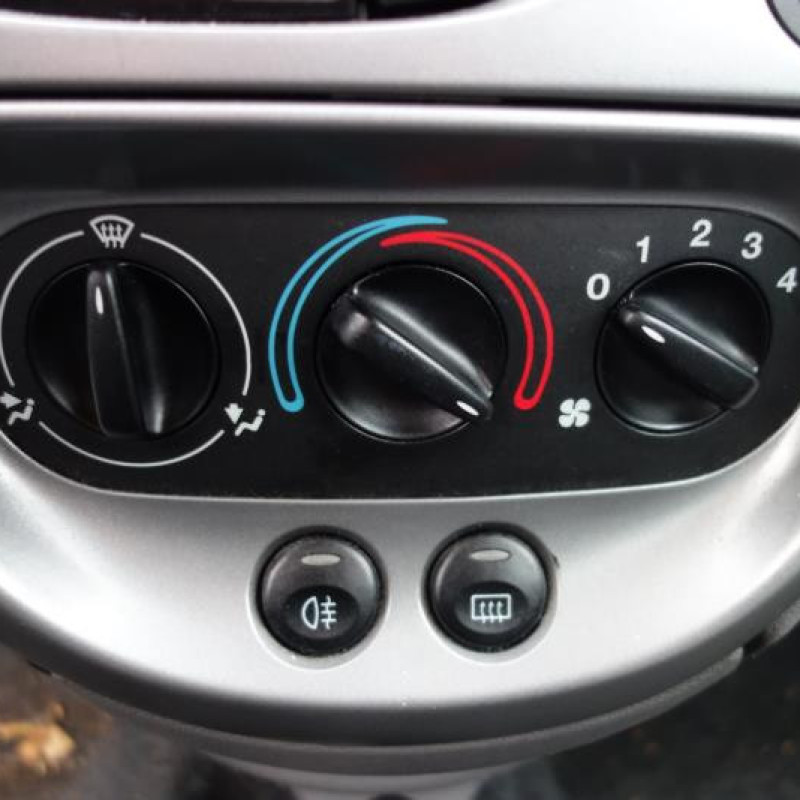 Capot FORD KA 1 Photo n°8