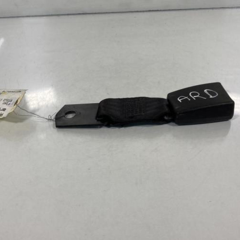 Attache ceinture arriere droit FIAT STILO Photo n°3