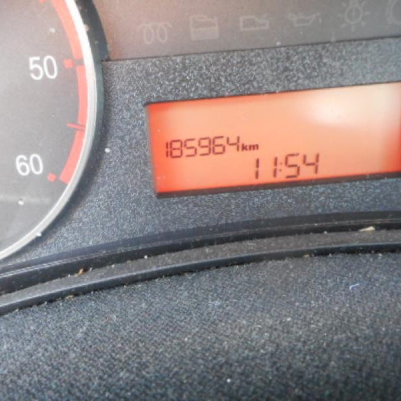 Pretensionneur de ceinture arriere gauche FIAT STILO Photo n°9