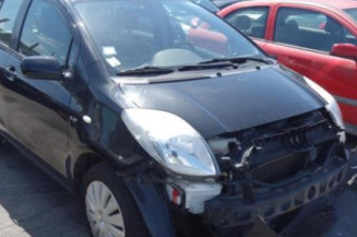 Verin de coffre TOYOTA YARIS 2