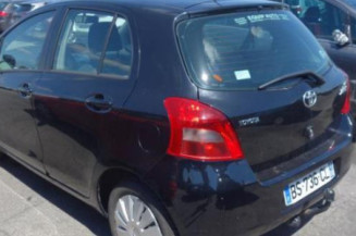 Verin de coffre TOYOTA YARIS 2