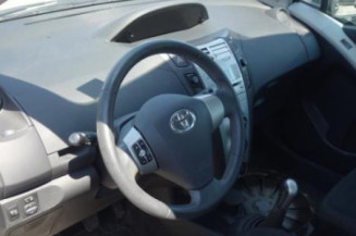 Verin de coffre TOYOTA YARIS 2