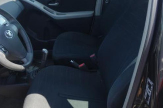 Verin de coffre TOYOTA YARIS 2