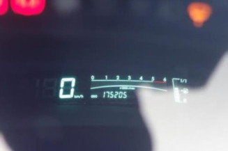 Verin de coffre TOYOTA YARIS 2