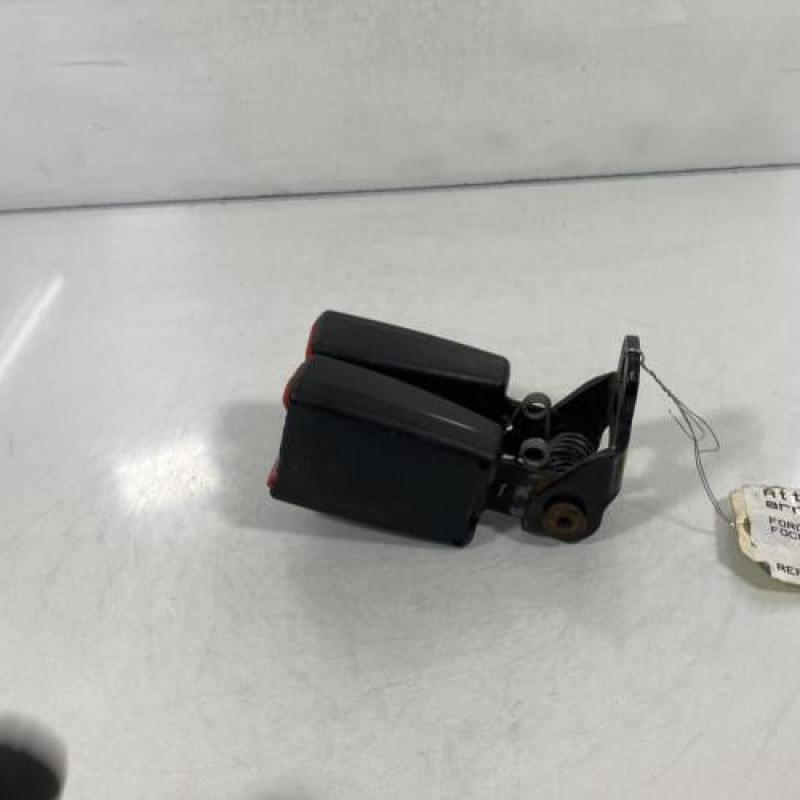 Attache ceinture arriere droit FORD FOCUS 1 Photo n°2