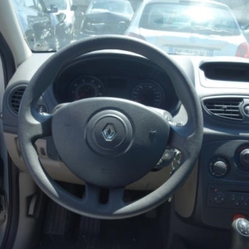 Moto ventilateur radiateur RENAULT CLIO 3 Photo n°10