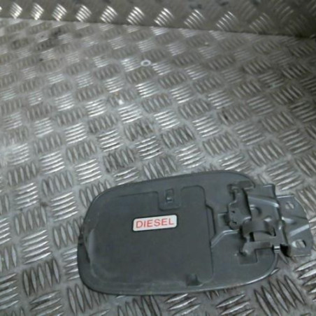 Trappe d'essence VOLVO V 40 1