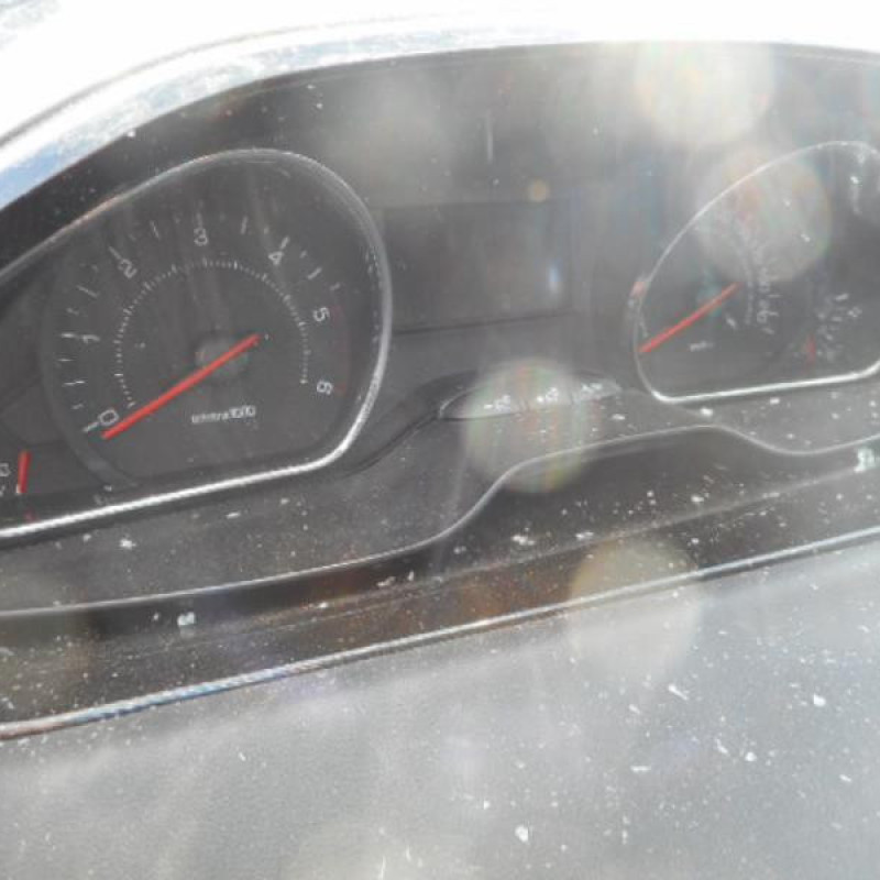 Verin de coffre PEUGEOT 208 1 Photo n°9