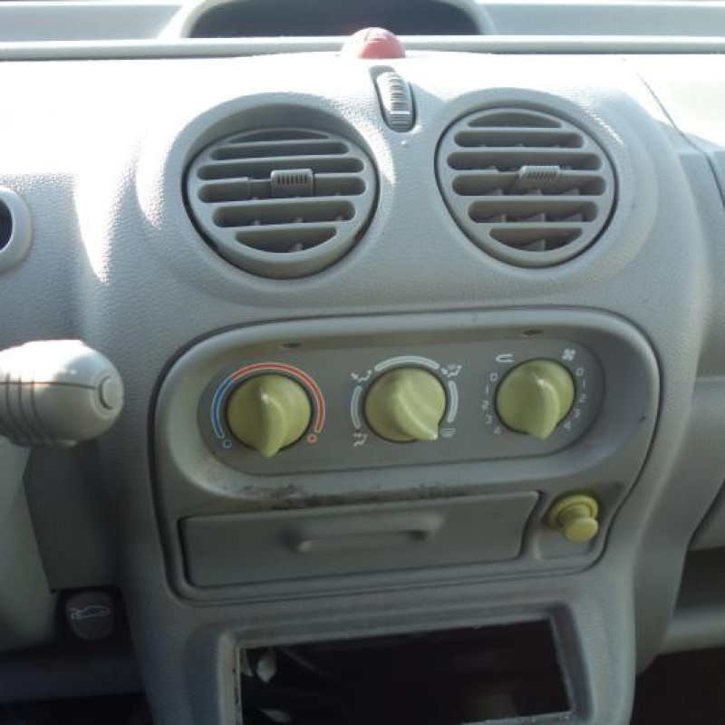 Pompe à carburant RENAULT TWINGO 1 Photo n°8