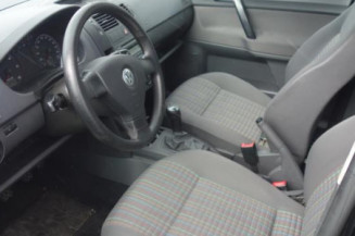 Pretensionneur de ceinture avant droit VOLKSWAGEN POLO 4