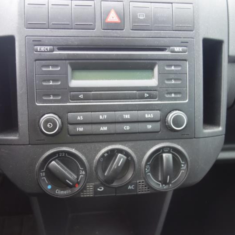 Pretensionneur de ceinture avant droit VOLKSWAGEN POLO 4 Photo n°11
