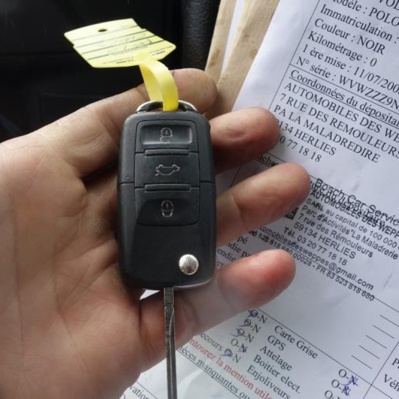 Pretensionneur de ceinture avant droit VOLKSWAGEN POLO 4 Photo n°15