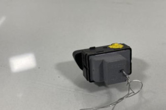 Interrupteur de leve vitre avant droit VOLKSWAGEN POLO 4